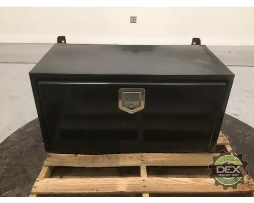 MACK GU813 8967 tool box, chassis mounted