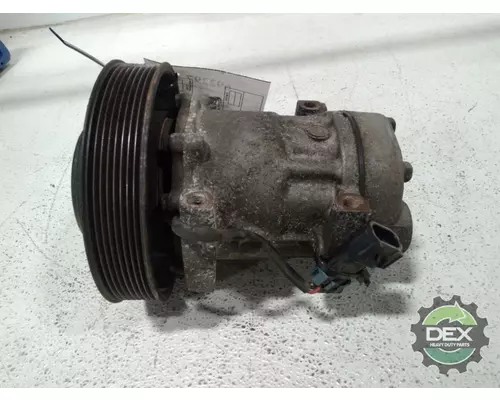 MACK GU813 Air Conditioner Compressor
