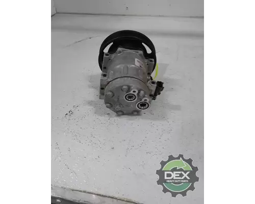 MACK GU813 Air Conditioner Compressor