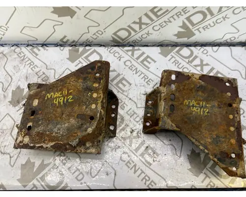 MACK GU813 Brackets, Misc.