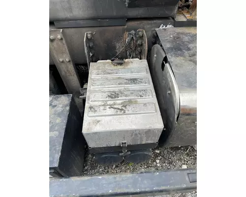 MACK GU813 Complete Vehicle