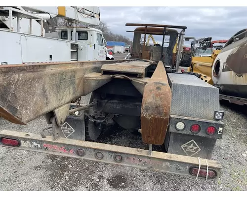MACK GU813 Complete Vehicle