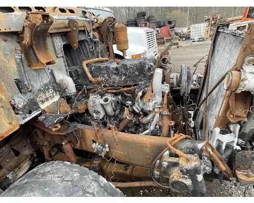 MACK GU813 Complete Vehicle