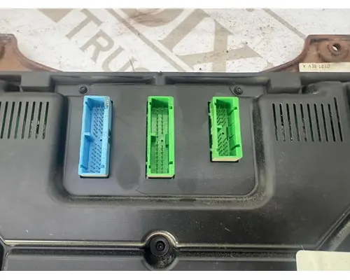 MACK GU813 Instrument Cluster