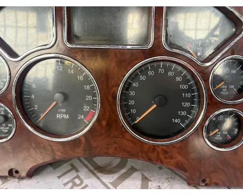 MACK GU813 Instrument Cluster