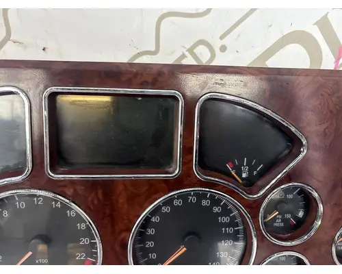MACK GU813 Instrument Cluster