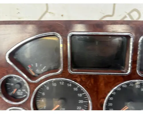 MACK GU813 Instrument Cluster