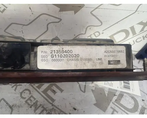 MACK GU813 Instrument Cluster