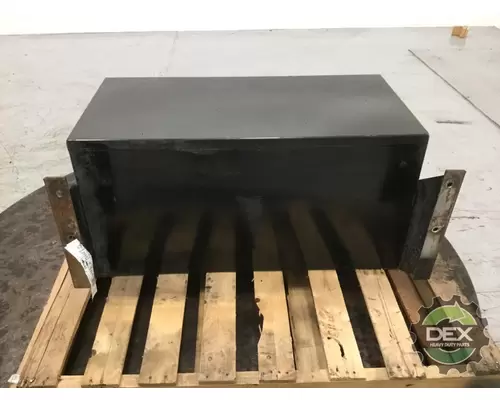MACK GU813 Tool Box