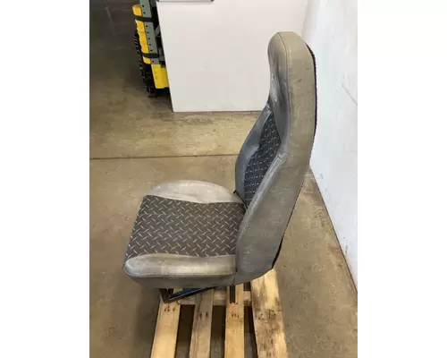 MACK GU Seat, Front