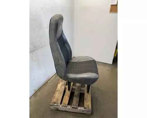 MACK GU Seat, Front