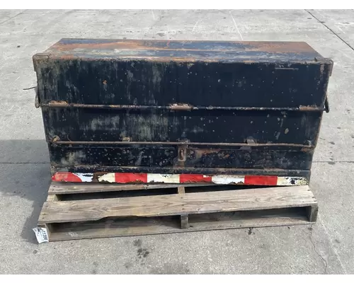 MACK GU Tool Box