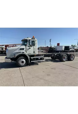 MACK Granite GU813 Vehicle For Sale