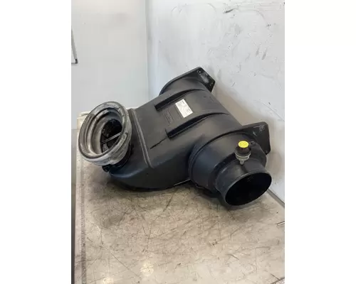 MACK Granite Air Cleaner