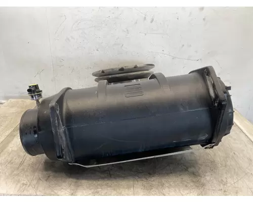 MACK Granite Air Cleaner