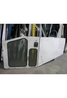 MACK LE600 SERIES Door Assembly, Front