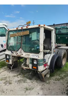 MACK LE613 Cab