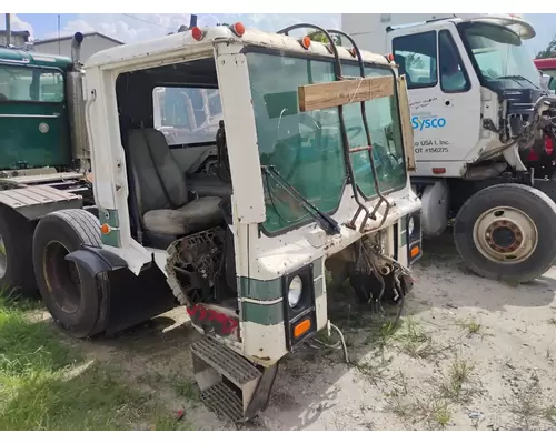 MACK LE613 Cab