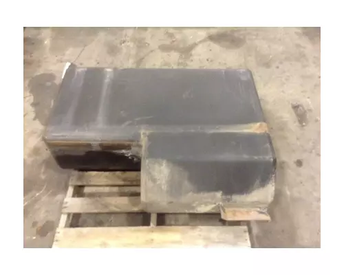 MACK LE613 Fuel Tank