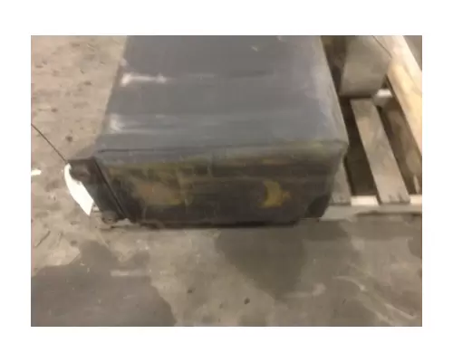 MACK LE613 Fuel Tank