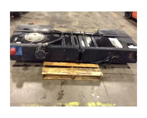 MACK LE613 Fuel Tank