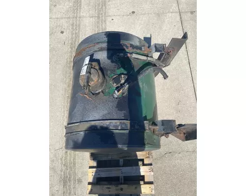 MACK LE613 Fuel Tank