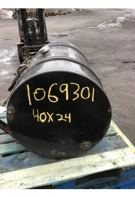 MACK LE613 Fuel Tank