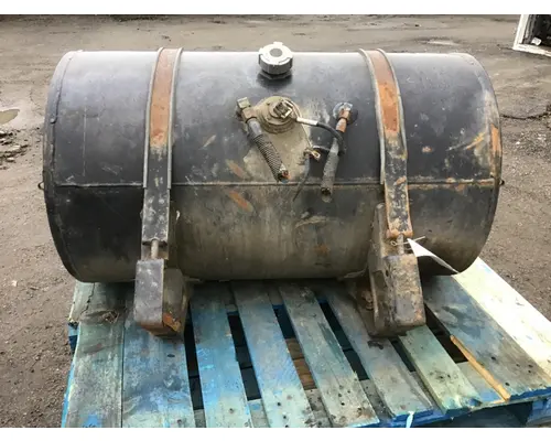 MACK LE613 Fuel Tank