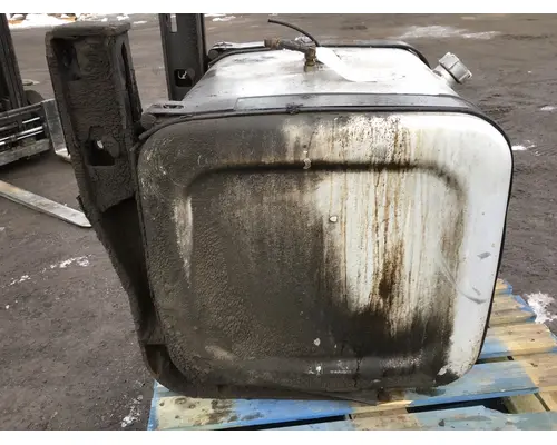 MACK LE613 Fuel Tank