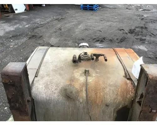 MACK LE613 Fuel Tank