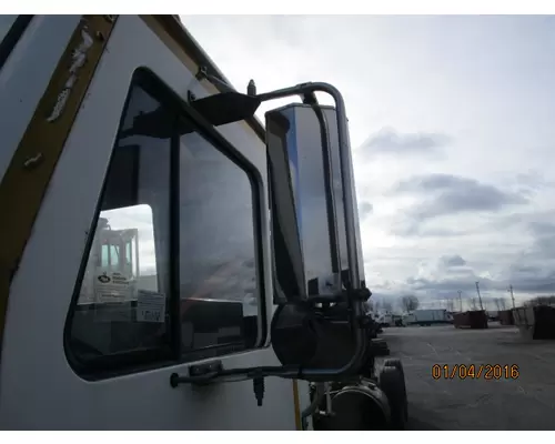 MACK LE613 MIRROR ASSEMBLY CABDOOR