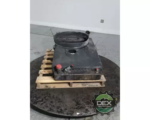 MACK LE613 Radiator