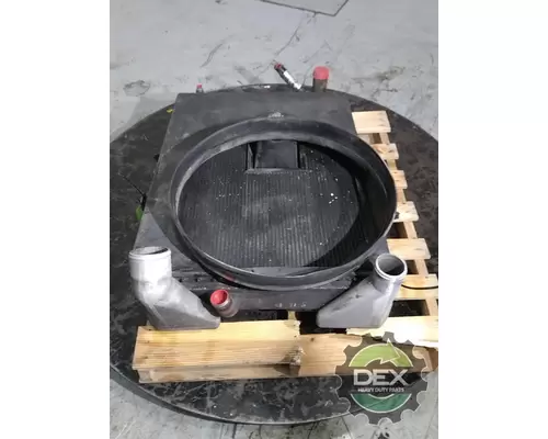 MACK LE613 Radiator