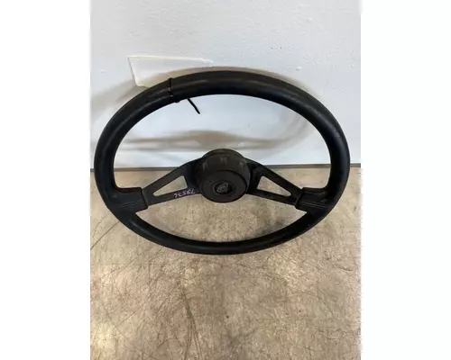 MACK LE613 Steering Wheel & Hubs