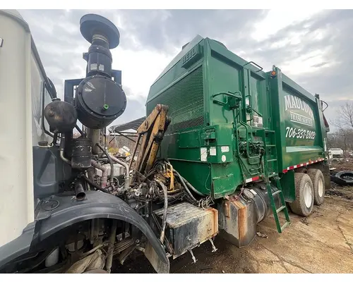 MACK LEU (TerraPro) Engine Assembly