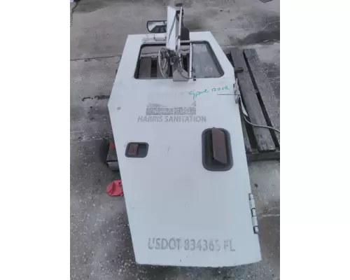 MACK LEU 2009-2016 DOOR ASSEMBLY, FRONT