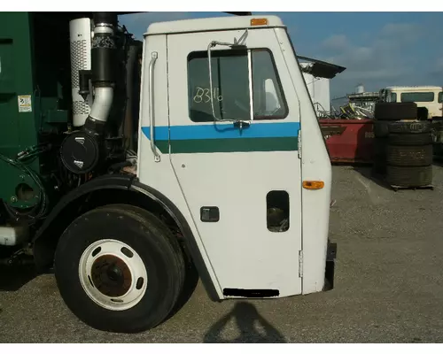 MACK LEU 613 Door Assembly, Front