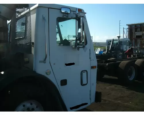 MACK LEU 633 Door Assembly, Front