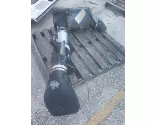 MACK LEU613 AIR CLEANER