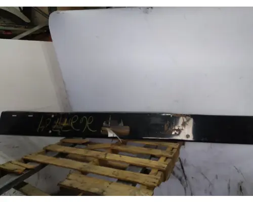 MACK LEU613 BUMPER ASSEMBLY, FRONT
