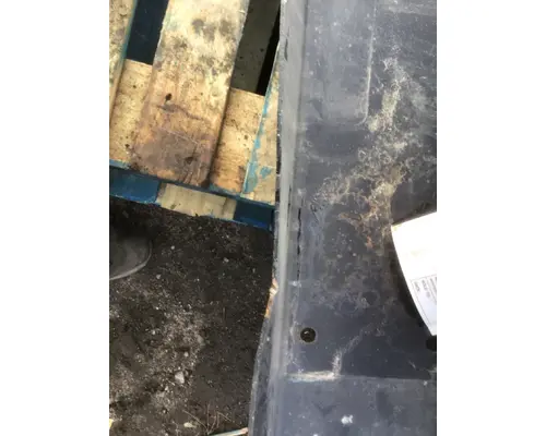 MACK LEU613 Bumper Assembly