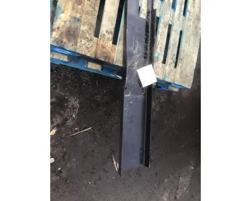 MACK LEU613 Bumper Assembly