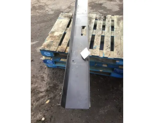 MACK LEU613 Bumper Assembly