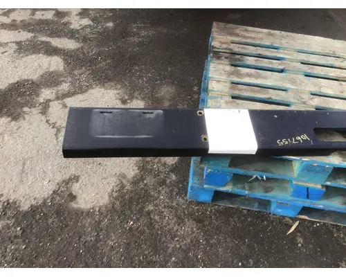MACK LEU613 Bumper Assembly