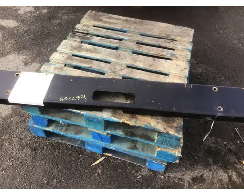 MACK LEU613 Bumper Assembly