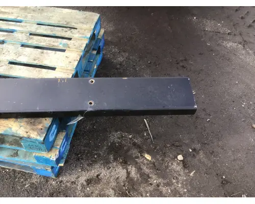 MACK LEU613 Bumper Assembly