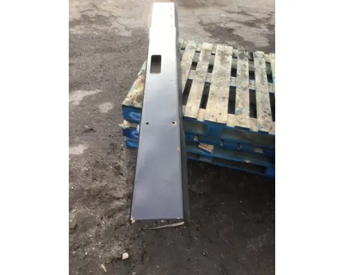 MACK LEU613 Bumper Assembly