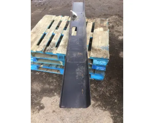 MACK LEU613 Bumper Assembly