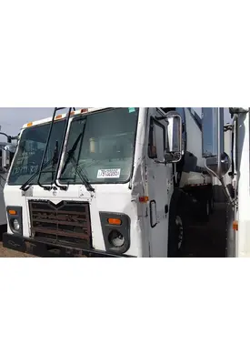 MACK LEU613 CAB