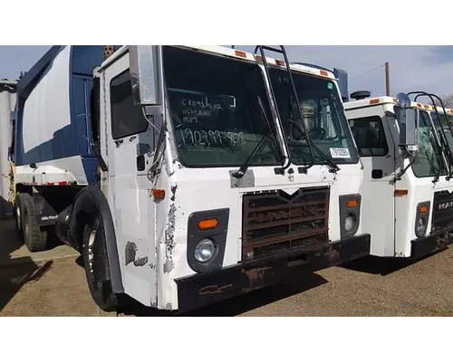MACK LEU613 CAB